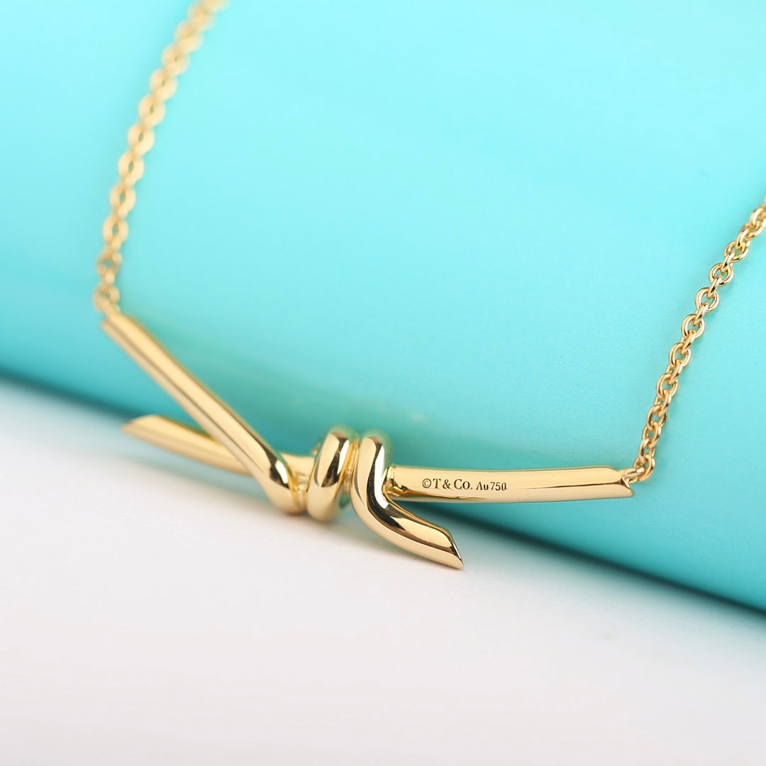 TIFFANY KNOT NECKLACE GOLD