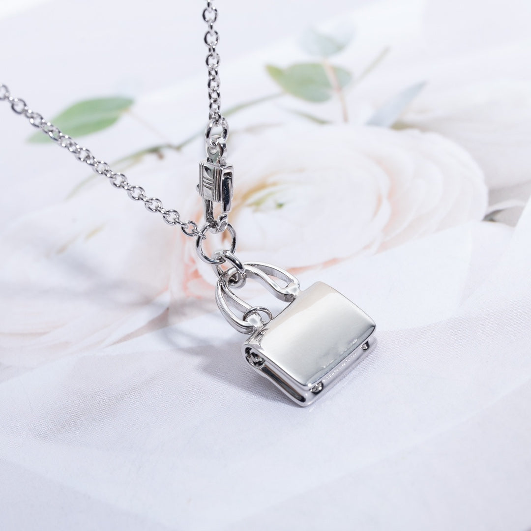 HERMES AMULETTE PEDANT SILVER NECKLACE