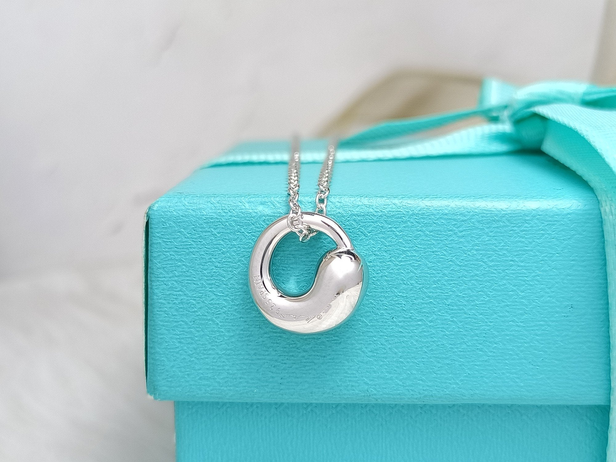 TIFFANY SNAIL PEDANT SILVER NECKLACE