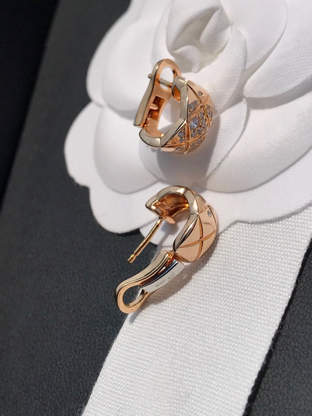 Chanel Crush Diamond Pink Gold Earrings