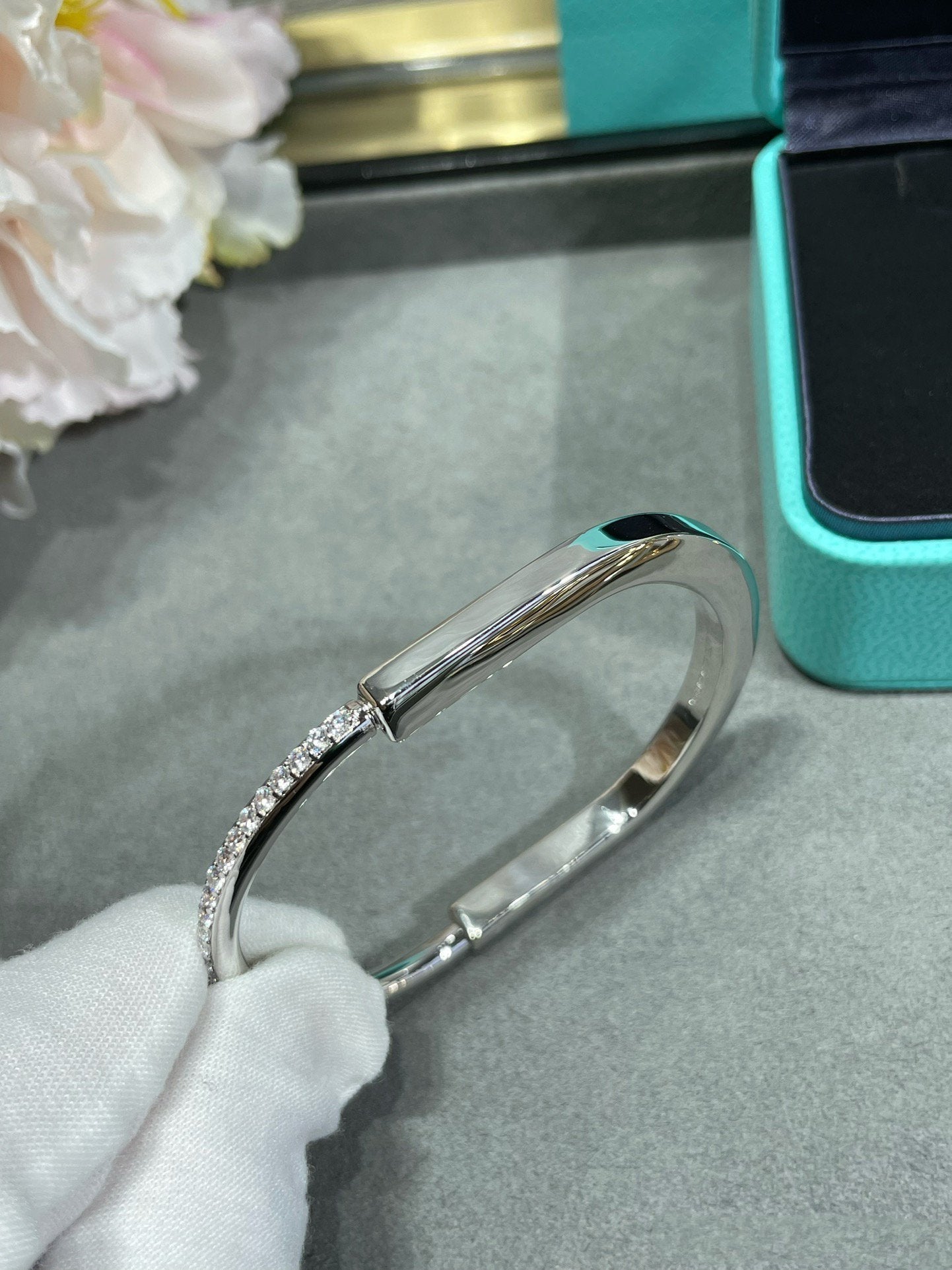 TIFFANY LOCK BRACELET DIAMOND