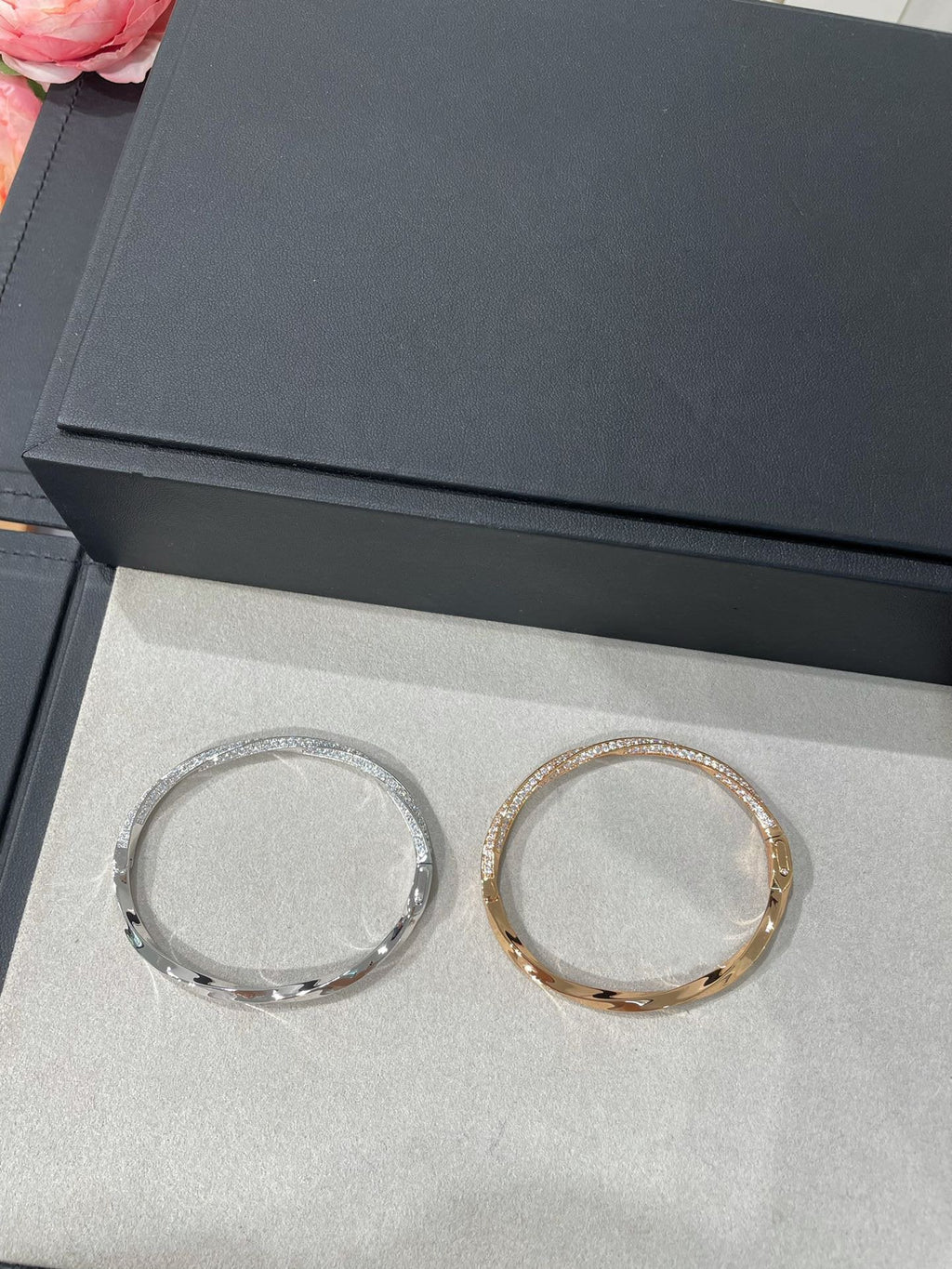 GRAFF GRA SPIRAL DIAMOND PAVED BRACELET