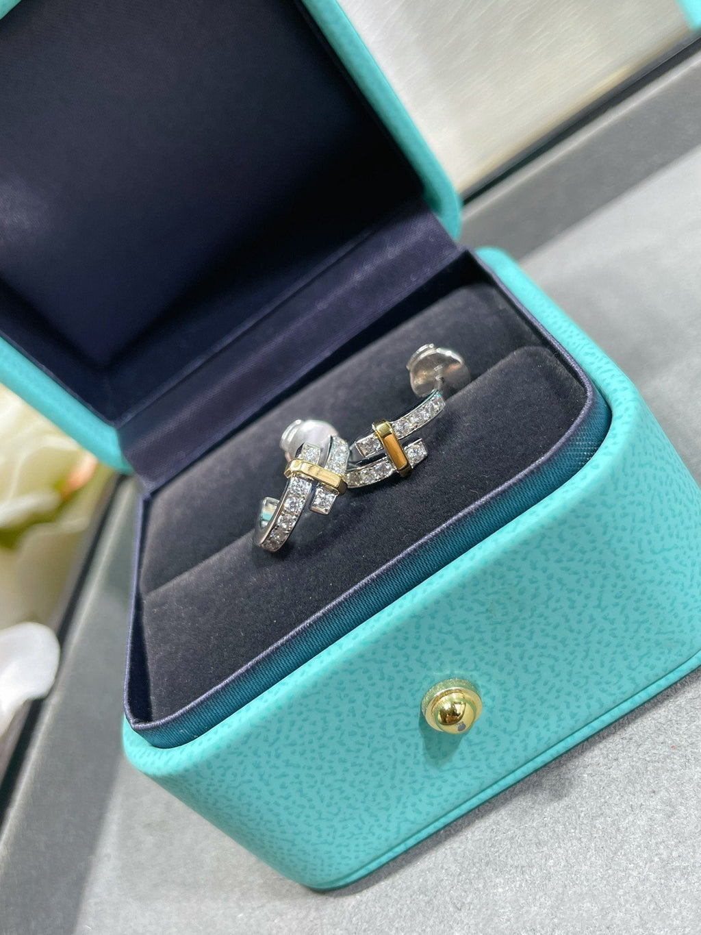 TIFFANY EDGE DIAMOND PINK GOLD EARRINGS