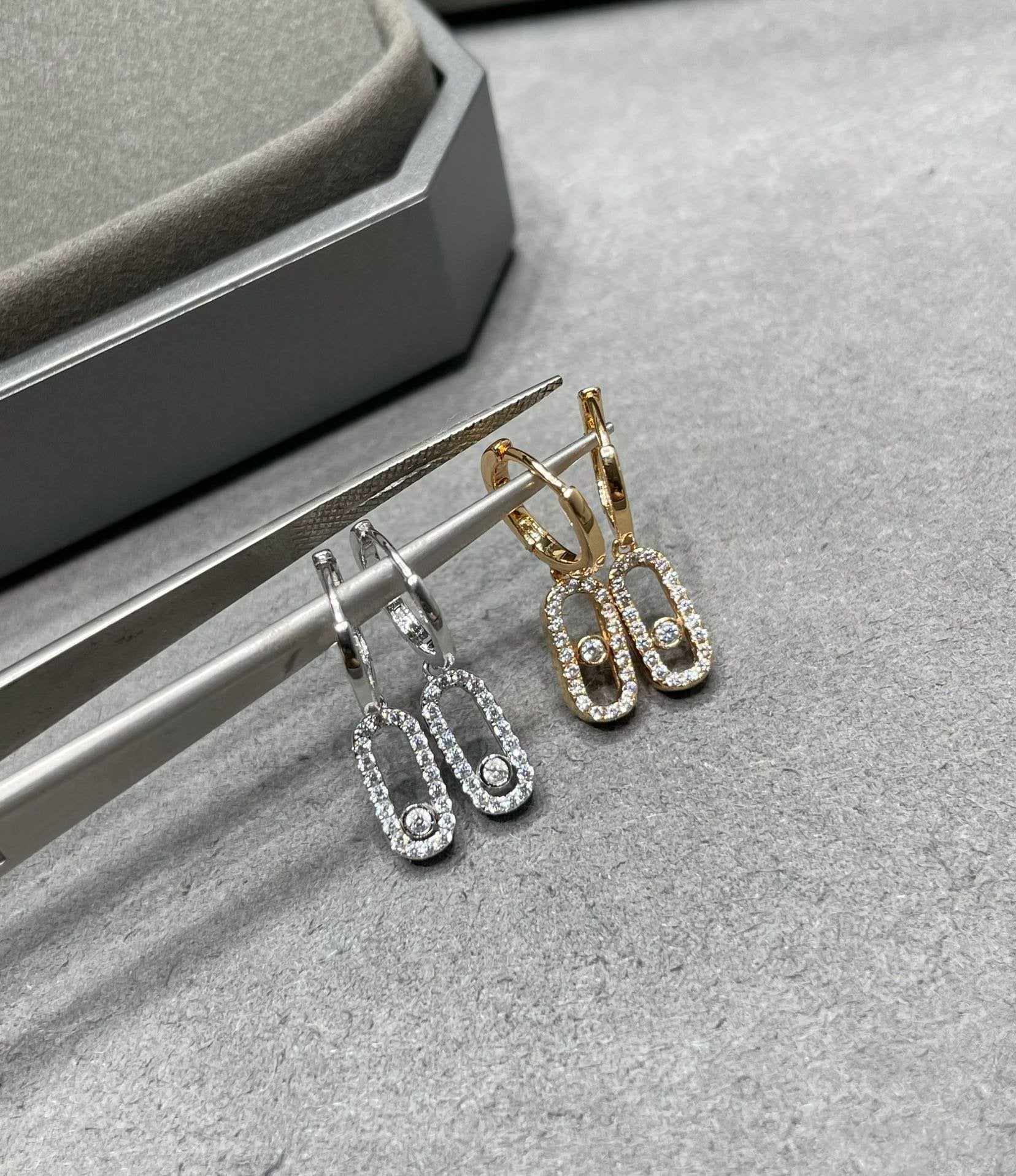 MESSIKA MOVE UNO HOOP DIAMOND EARRINGS