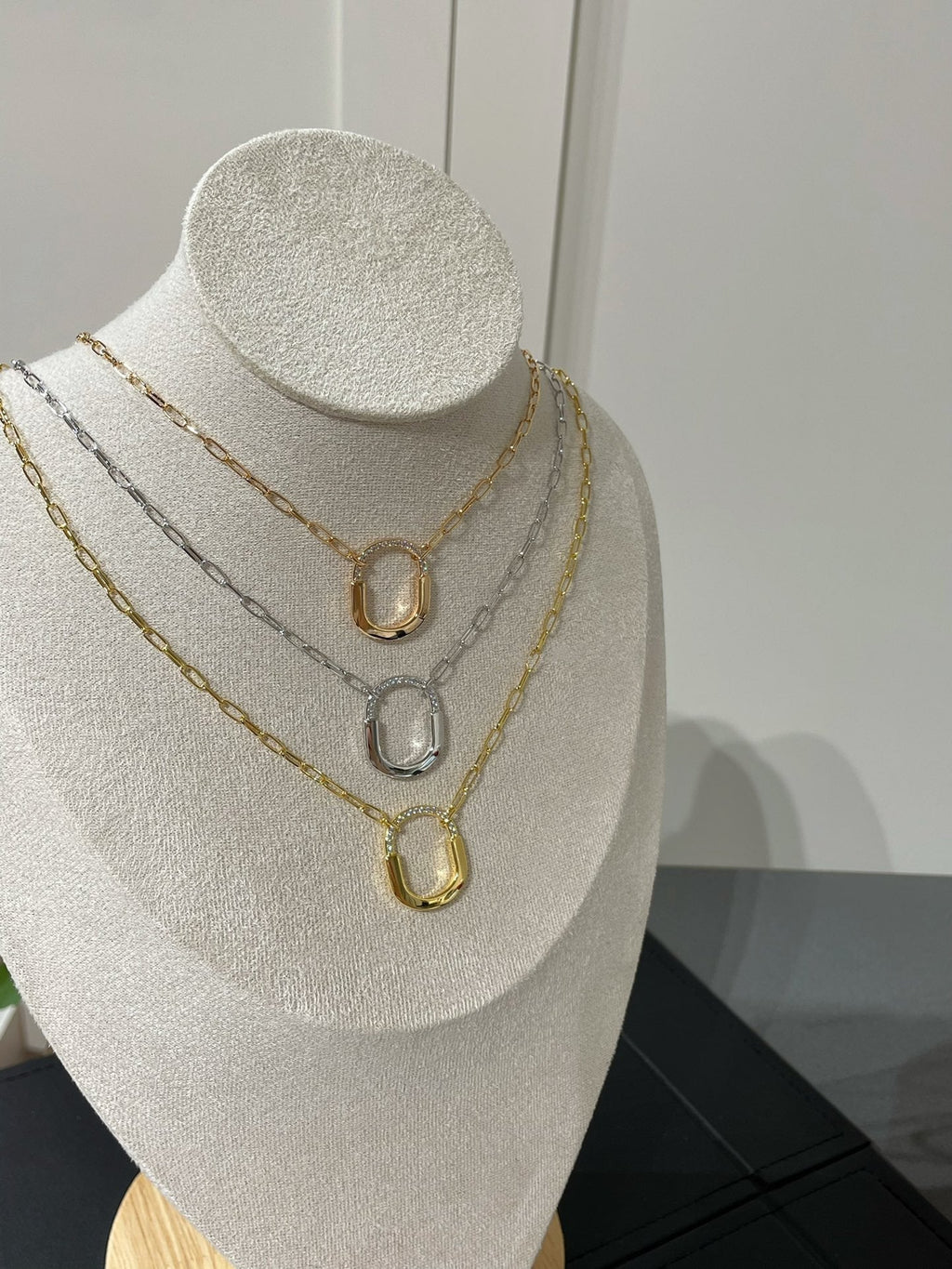 TIFFANY LOCK MEDIUM PENDANT DIAMOND NECKLACE