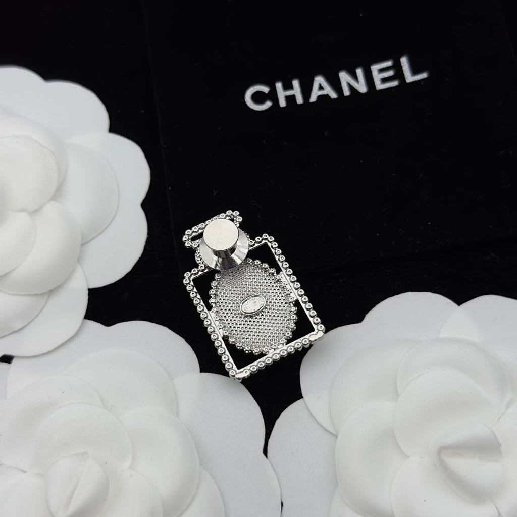 Chanel Brooch Silver 173428