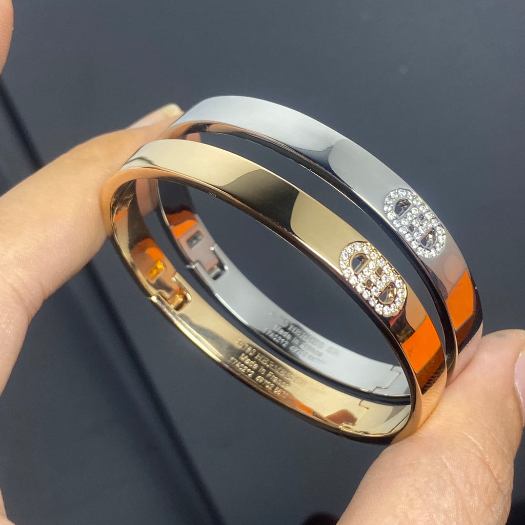 HERMES H Pig Nose Diamond-Encrusted Bracelet