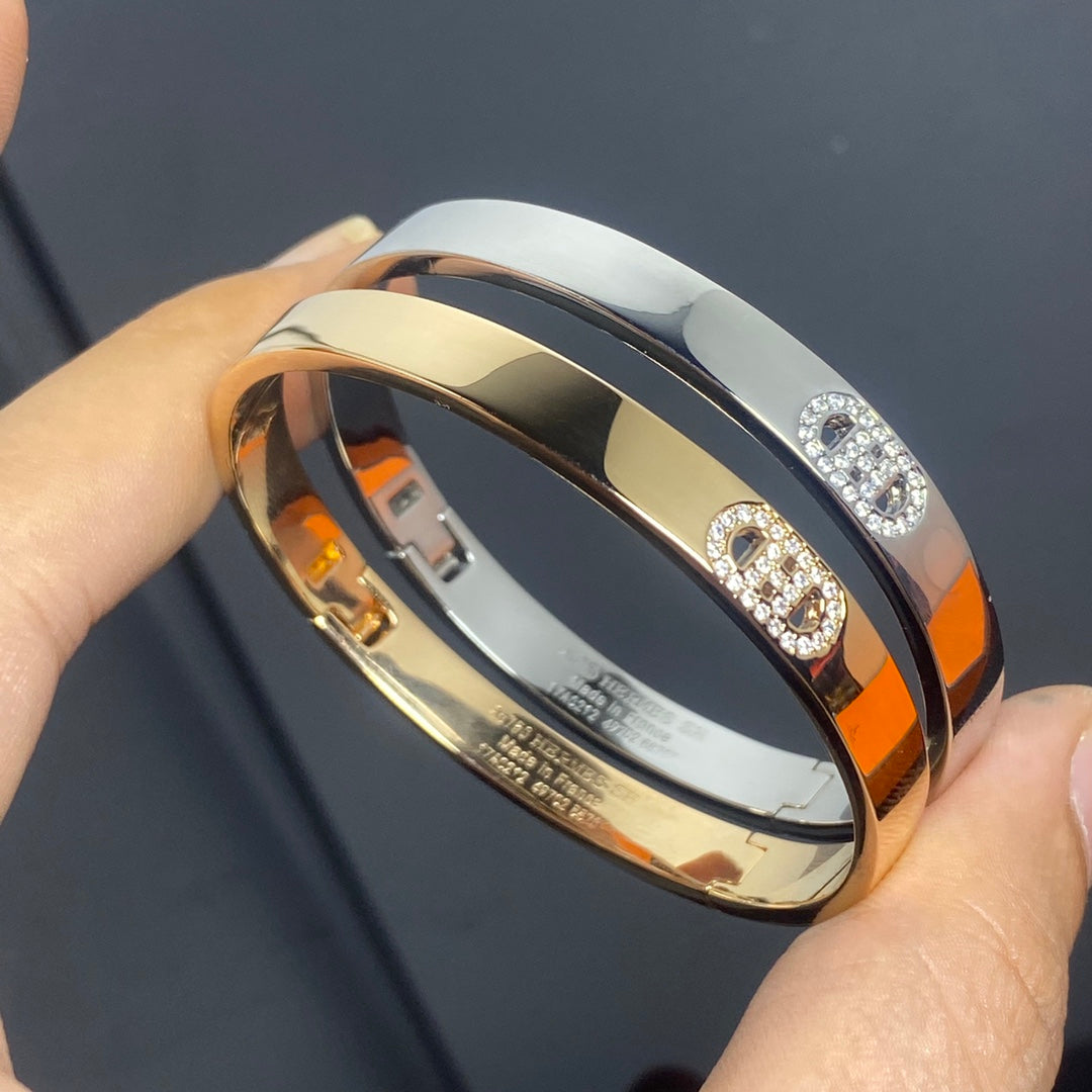 HERMES H Pig Nose Diamond-Encrusted Bracelet