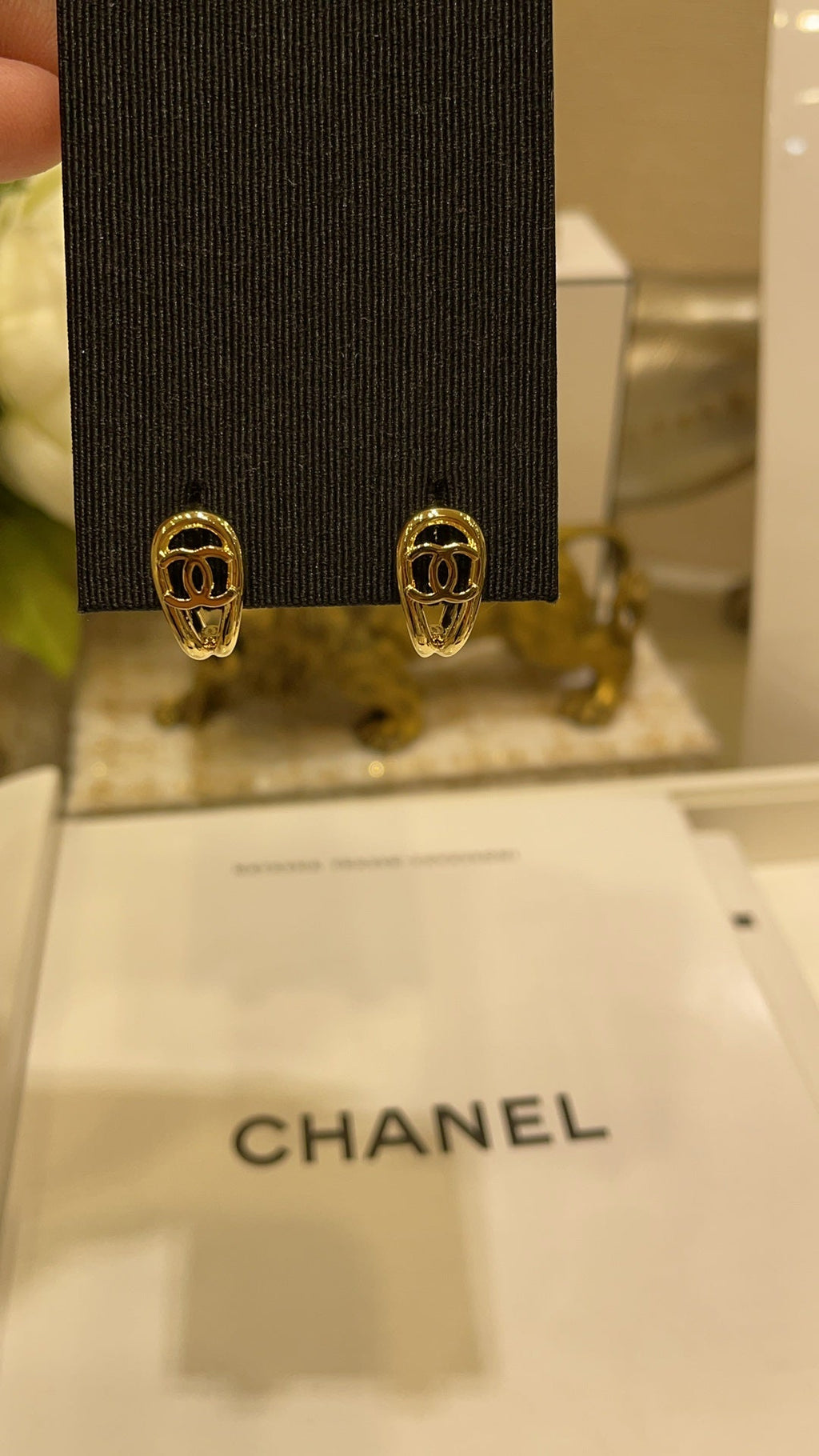 Chanel 2026 Hollowed-Out Chanel Gold Teardrop Earrings