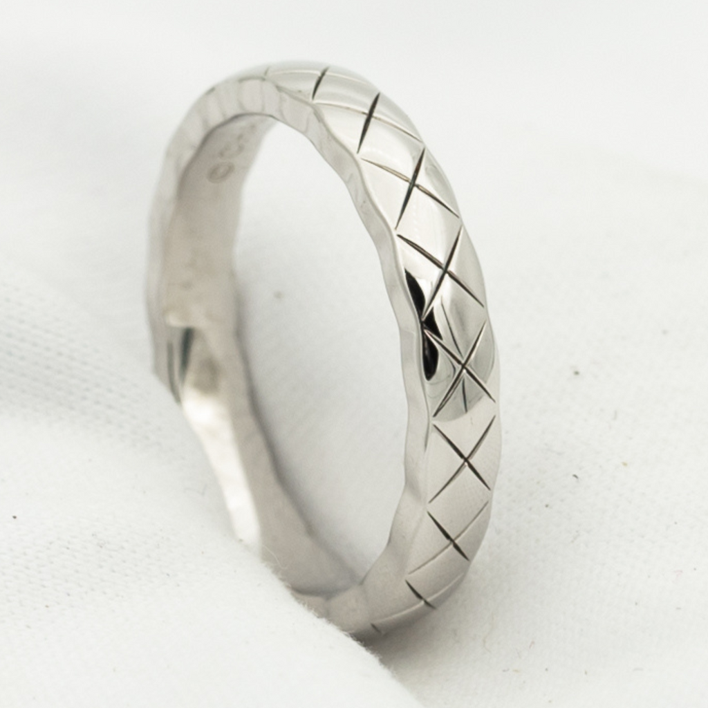 Chanel Crush Mini Classic Ring