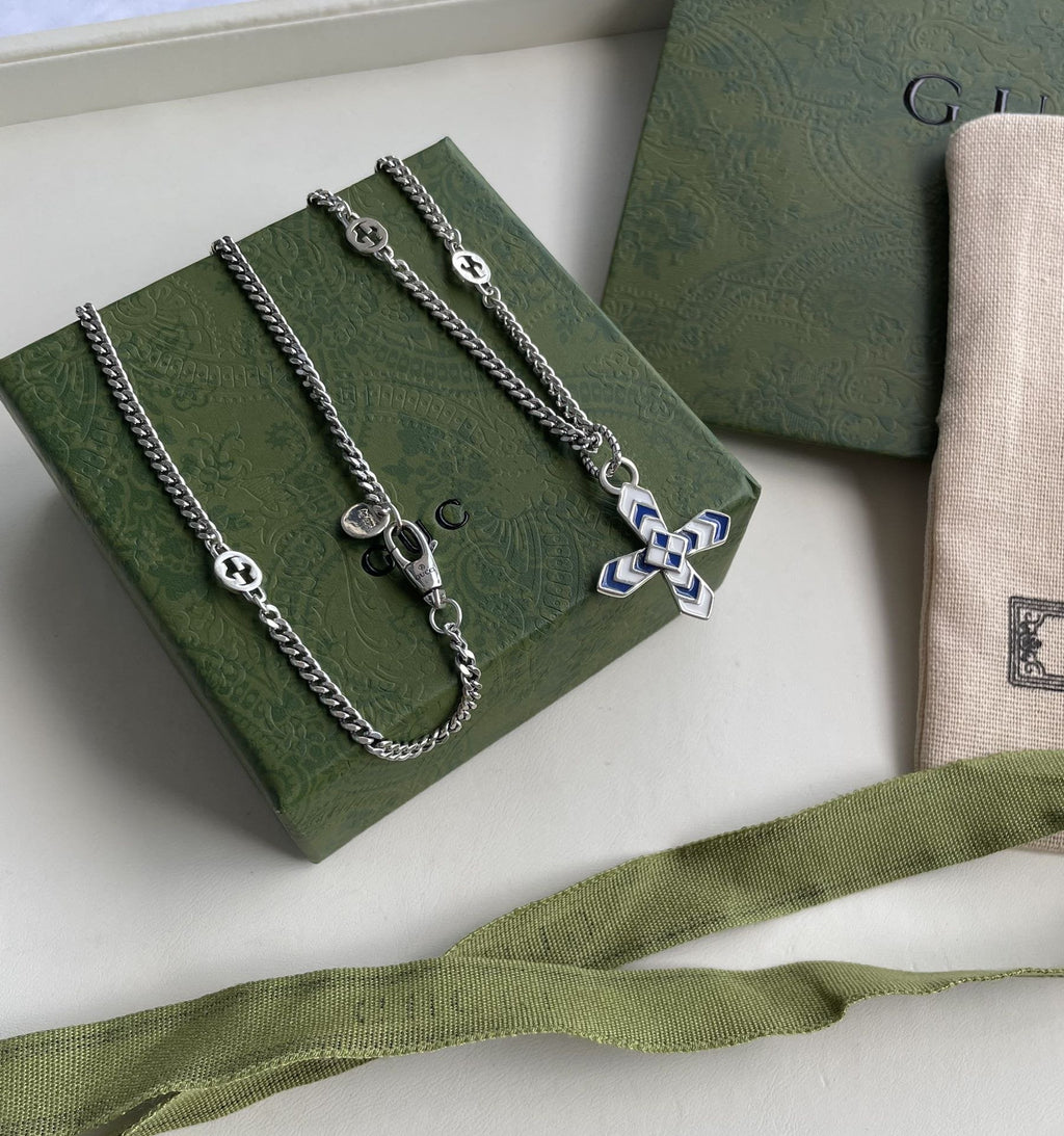GUCCI GG WOMEN'S NECKLACE WITH CROSS MOTIF PENDANT