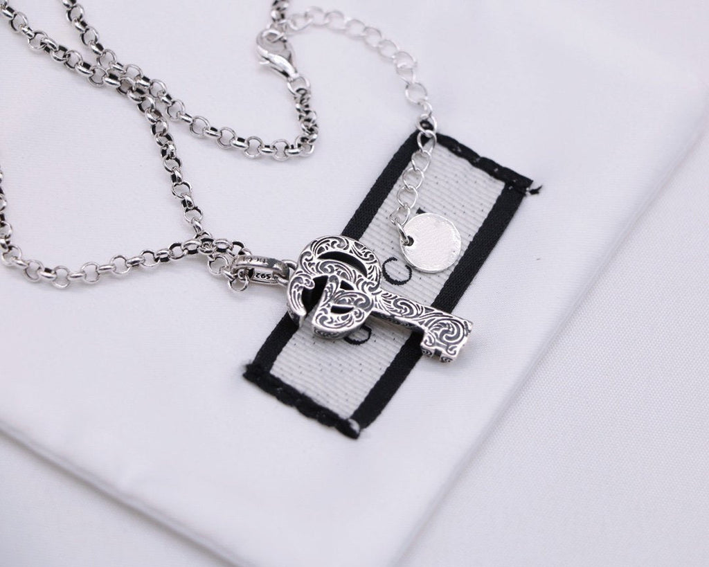 GUCCI GG SILVER DOUBLE G KEY NECKLACE