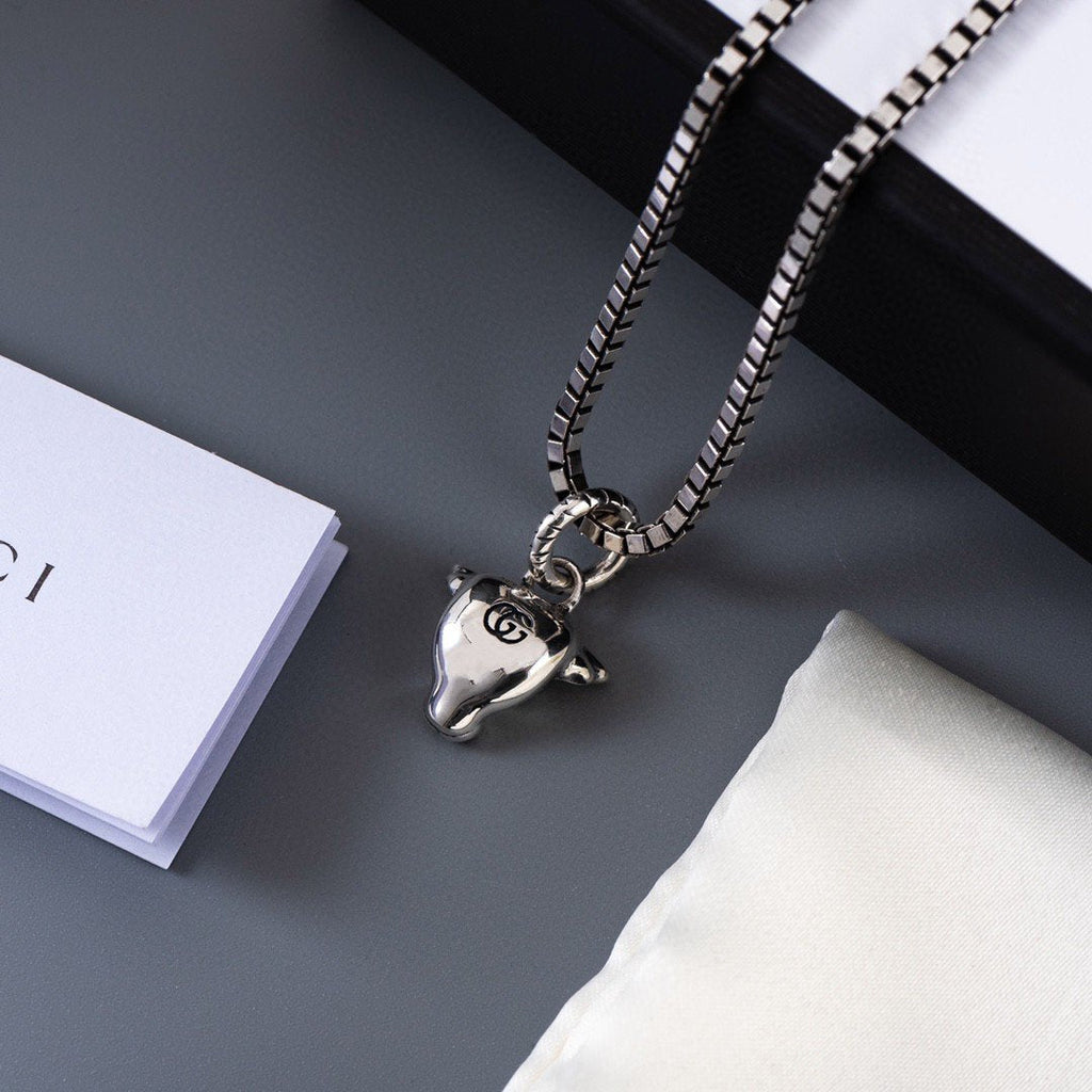 GUCCI GG DOUBLE CLASSIC RETRO STERLING SILVER COW  NECKLACE