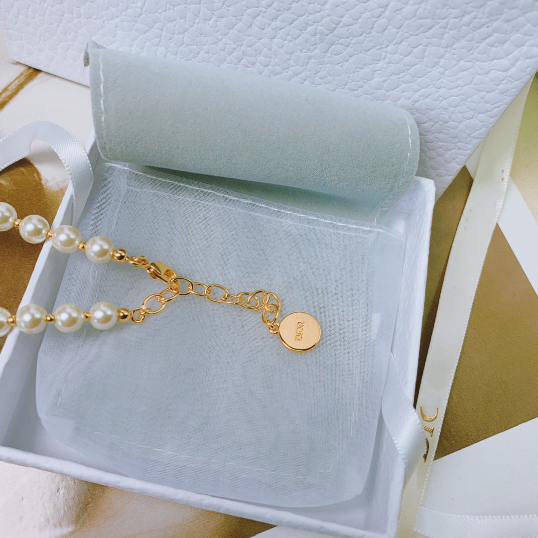 DIOR CD PEARL NECKLACE