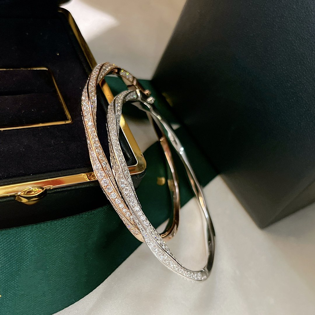 GRAFF SPIRAL PAVED DIAMOND BANGLE BRACELET
