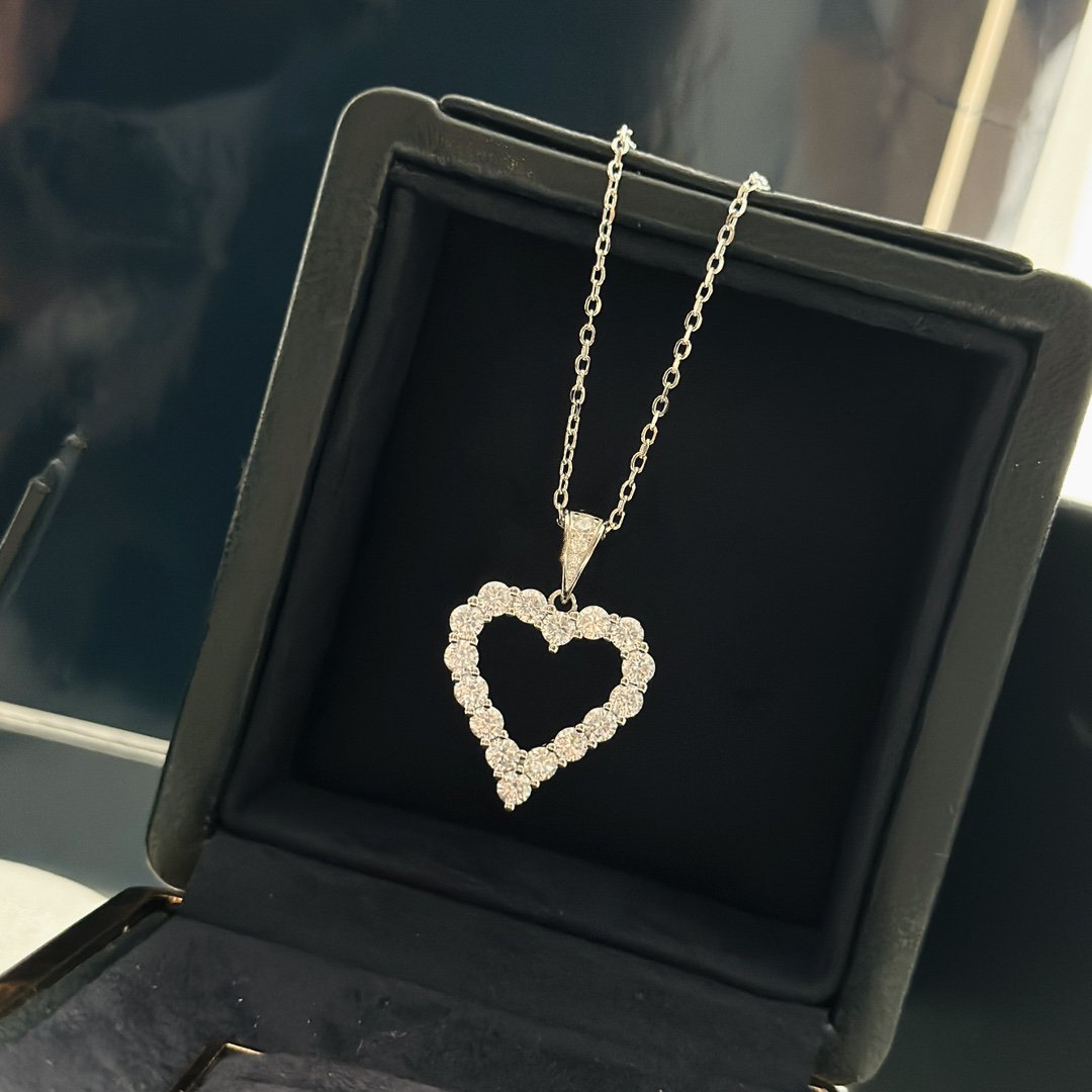 GRAFF HEART SILHOUETTE SILVER DIAMOND NECKLACE