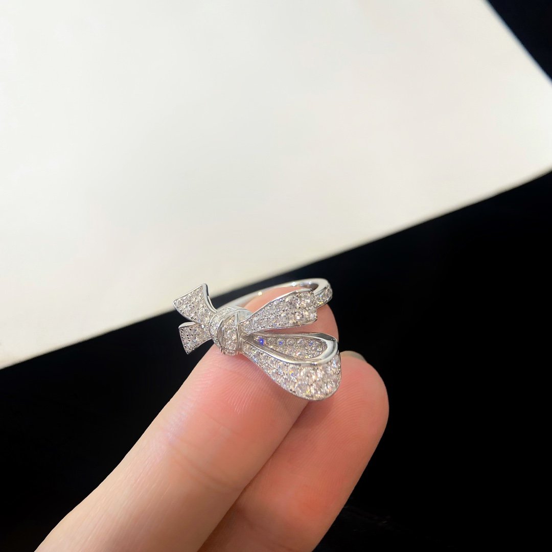 GRAFF TILDAS BOW SILVER DIAMOND RING