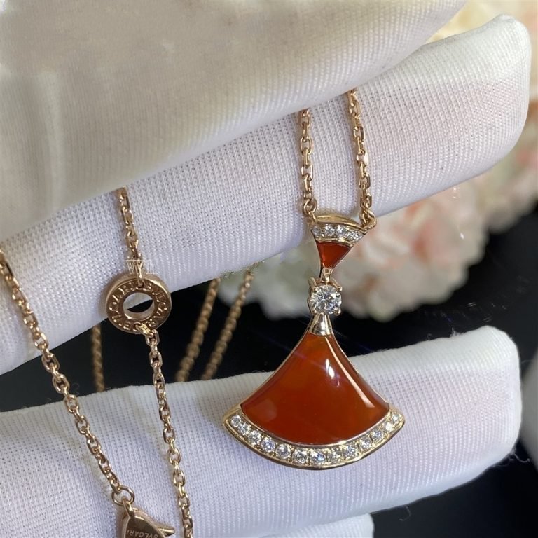 BVLGARI DREAM NECKLACE CARNELIAN DIAMOND